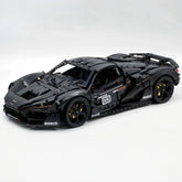 McLaren W1 Ultimate à l'échelle 1:8 | Édition personnalisée noire | Livrée dans son coffret cadeau d'origine (plus de 4 200 exemplaires)