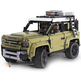 Land Rover Defender, Removable Roof Rack, Rotating Gear to Recover the Tow Rope, Travel Compartment, Foldable Rear Seats, Four-Speed Gearbox, Six-Cylinder Engine (2623 Pcs) - BAV BRICK
