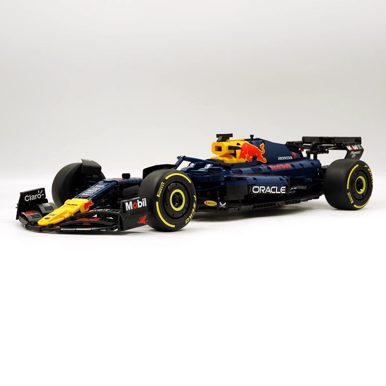 Ultimate Oracle Red Bull Racing (2463 Pcs) - BAV BRICK