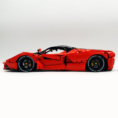 1: 8 LaFerrari C6 Sportcar Building Set, Fully Detailed Simulation, The Ultimate Collectible, None-Remote Controlled (4739Pcs) - BAV BRICK