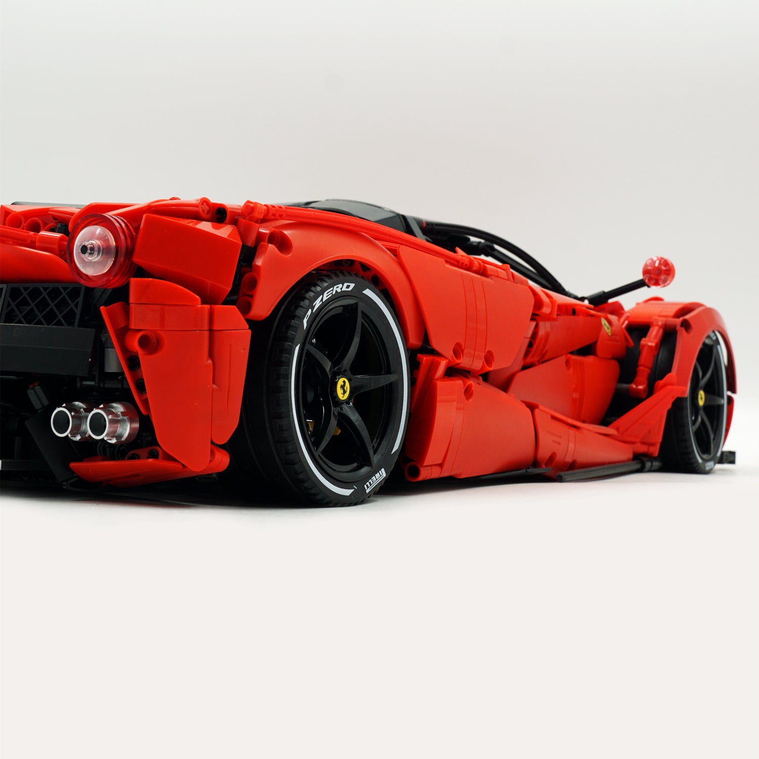 1: 8 LaFerrari C6 Sportcar Building Set, Fully Detailed Simulation, The Ultimate Collectible, None-Remote Controlled (4739Pcs) - BAV BRICK