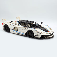 1:8 The Ultimate Italian Hybrid Hypercar EVO | White Italian Flagship