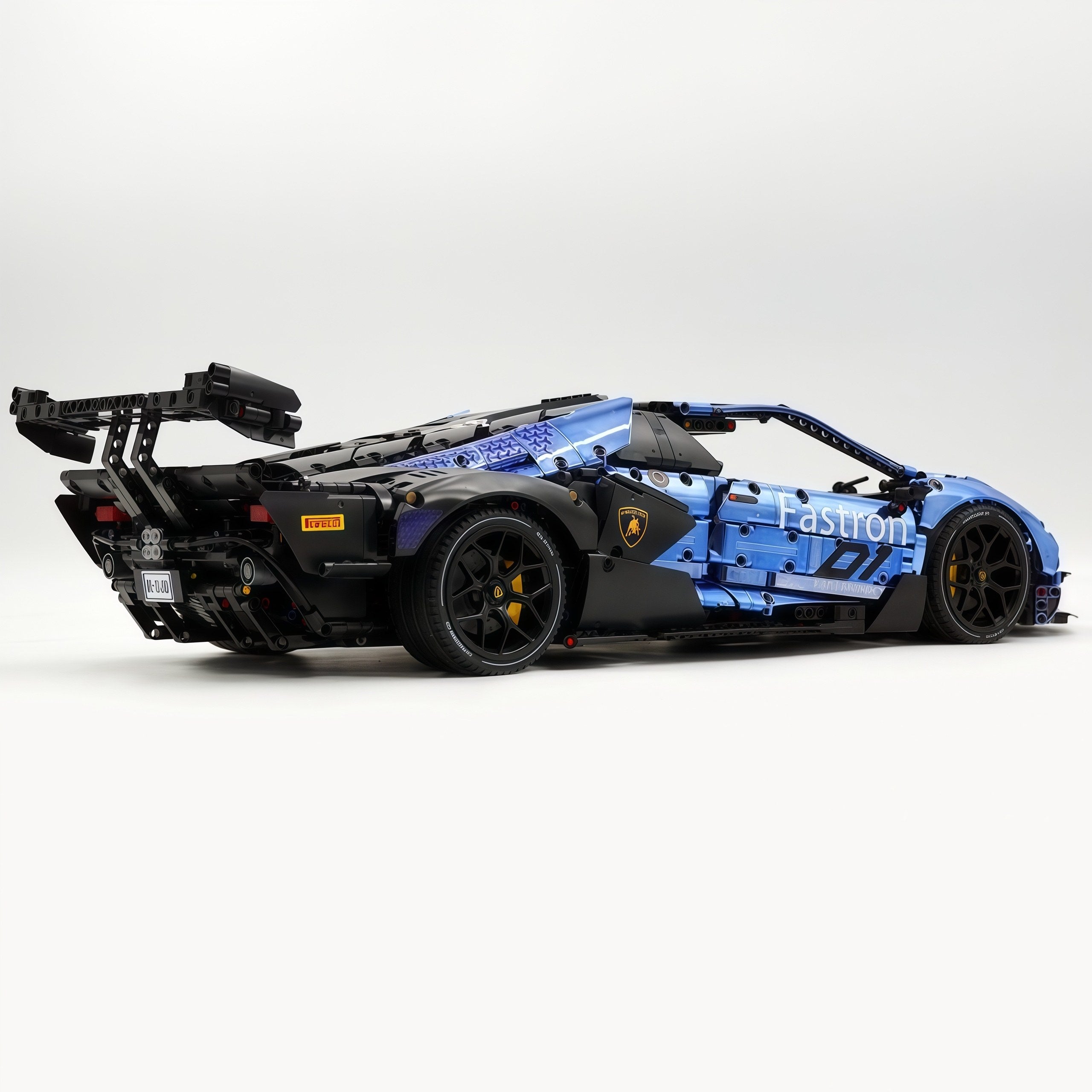 1: 8 The Ultimate Lamborghini Essenza SCV12, Mirror Blue Plated Limited Edition (4100+PCS)