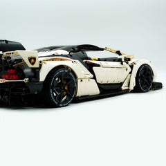 1: 8 Lamborghini One Off: Auténtica, White Goddess Version, Motorized Convertible Switch Mode, Full Vehicle Motorization (3392 Pcs)