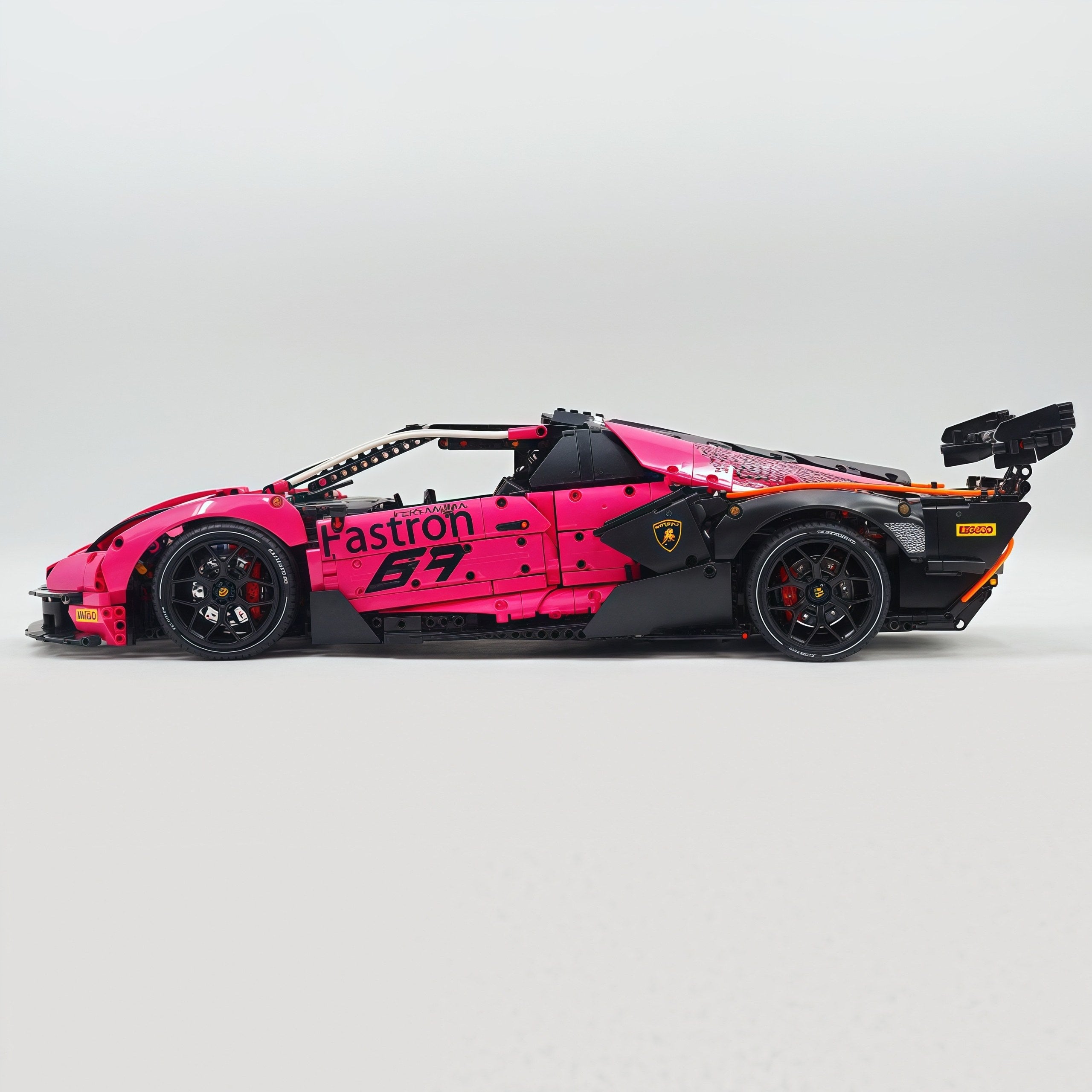 1: 8 The Ultimate Lamborghini Essenza SCV12, Pearlescent Macarons Limited Edition (4100+PCS)