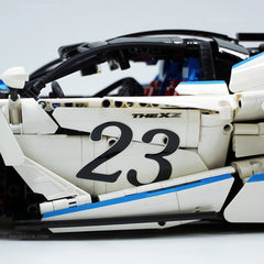 LaFerrari FXXK EVO a escala 1:8 | Edición personalizada con pintura en blanco perla (4580 piezas)