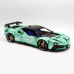 Ferrari SF90XX 1:8, finition rose, édition limitée, la supercar ultime, plus de 12 détails reproduits (4100 exemplaires)