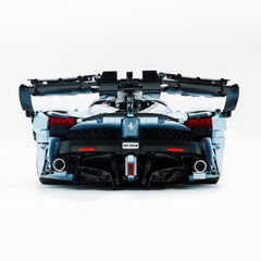 1: 8 LaFerrari FXXK EVO Custom Modified, The Captivating Bolivian B1lue Enamel Paint, Oversized Rear Wing (4739 Pcs)