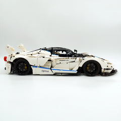 1:8 The Ultimate Italian Hybrid Hypercar EVO | White Italian Flagship