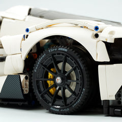 1: 8 Alfa Romeo 33 Stradale Supercar, White Goddess Customized Version (3861 Pcs)