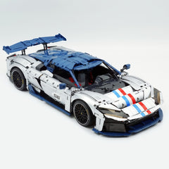 1:8 The Ultimate FERRARI F80 | Remote Controlled V6 Prancing Horse Hypercar | Silver Limited Edition (3998pcs)