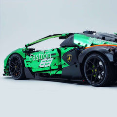 1: 8 The Ultimate Lamborghini Essenza SCV12, Mirror Green Plated Limited Edition (4100+PCS)