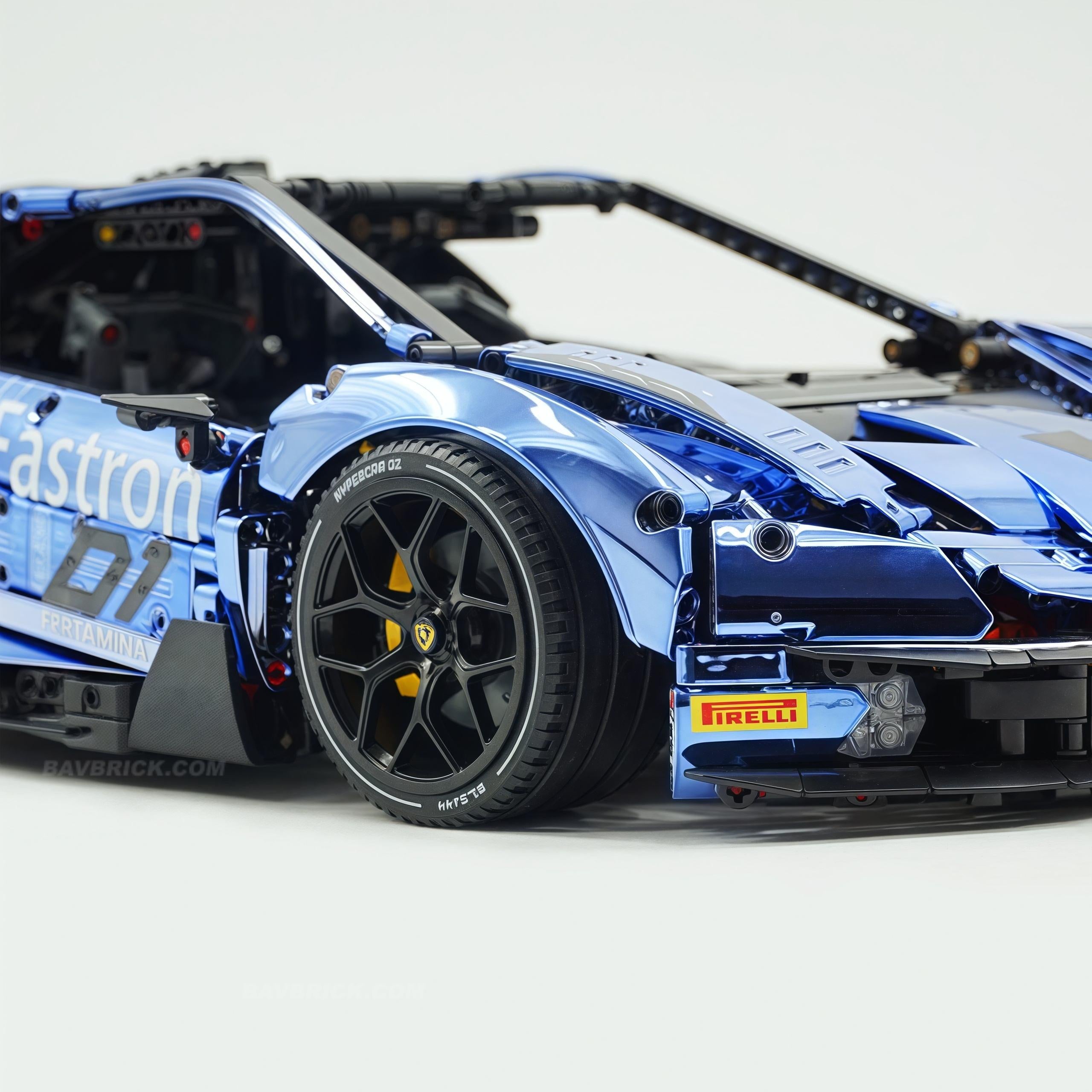 1: 8 The Ultimate Lamborghini Essenza SCV12, Mirror Blue Plated Limited Edition (4100+PCS)