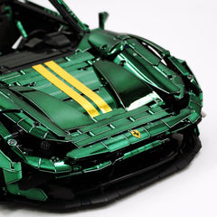1:8 The Ultimate Ferrari F8XX Convertible, Mirror Venom Green Custom Edition (3781 PCS)