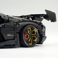 1:8 Lamborghini SVJ – Barrel Plated Matte Black Customized Edition (3260 PCS)