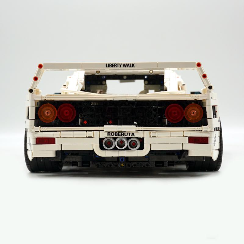 1:8 The Ultimate Ferrari F40 Supercar, RWB White Custom Edition (4026 PCS)