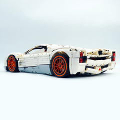 1:8 Pagani Utopia | Paint White Collector’s Edition (4719 PCS)