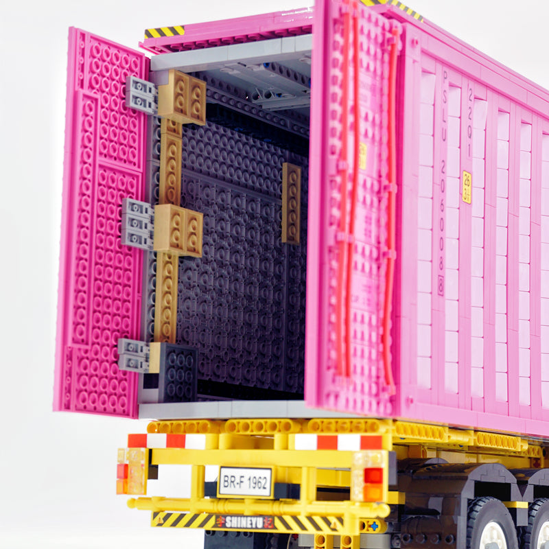 1: 8 Pink Box Trailer Truck, Total Length 110cm (8000+PCS)