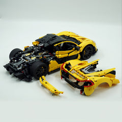 1: 8 The Ultimate McLaren P1 (3893 PCS)