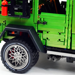 1: 8 Mercedes Benz G 500, Ultimate Maneuver Control Off-Road | Paint Pearlescent Green Custom Edition(3914 Pcs)