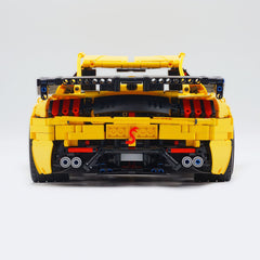 1: 8 Ford Shelby GT500, Yellow Customized Version (3400PCS)