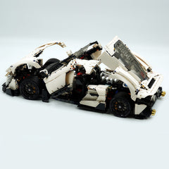 1: 8 Alfa Romeo 33 Stradale Supercar, White Goddess Customized Version (3861 Pcs)