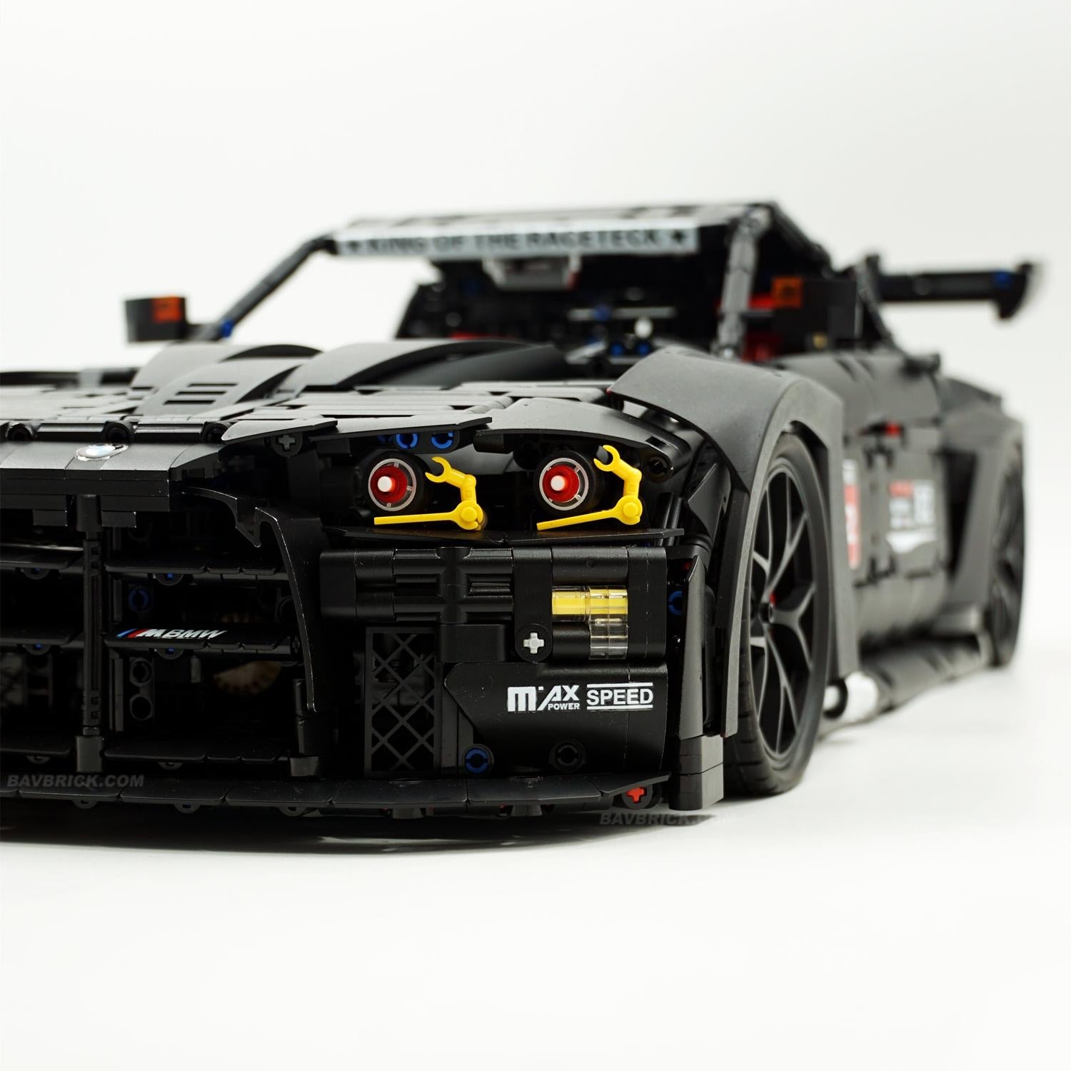 1: 8 BMW M4 GT3 Building Set, Fully Detailed Simulation, The Ultimate Collectible (4556Pcs)