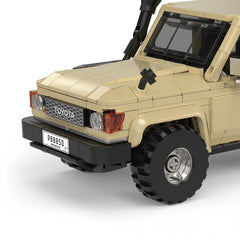 Toyota Land Cruiser | Officially Licensed Off-Road Legend | Container Display Case (536 PCS)