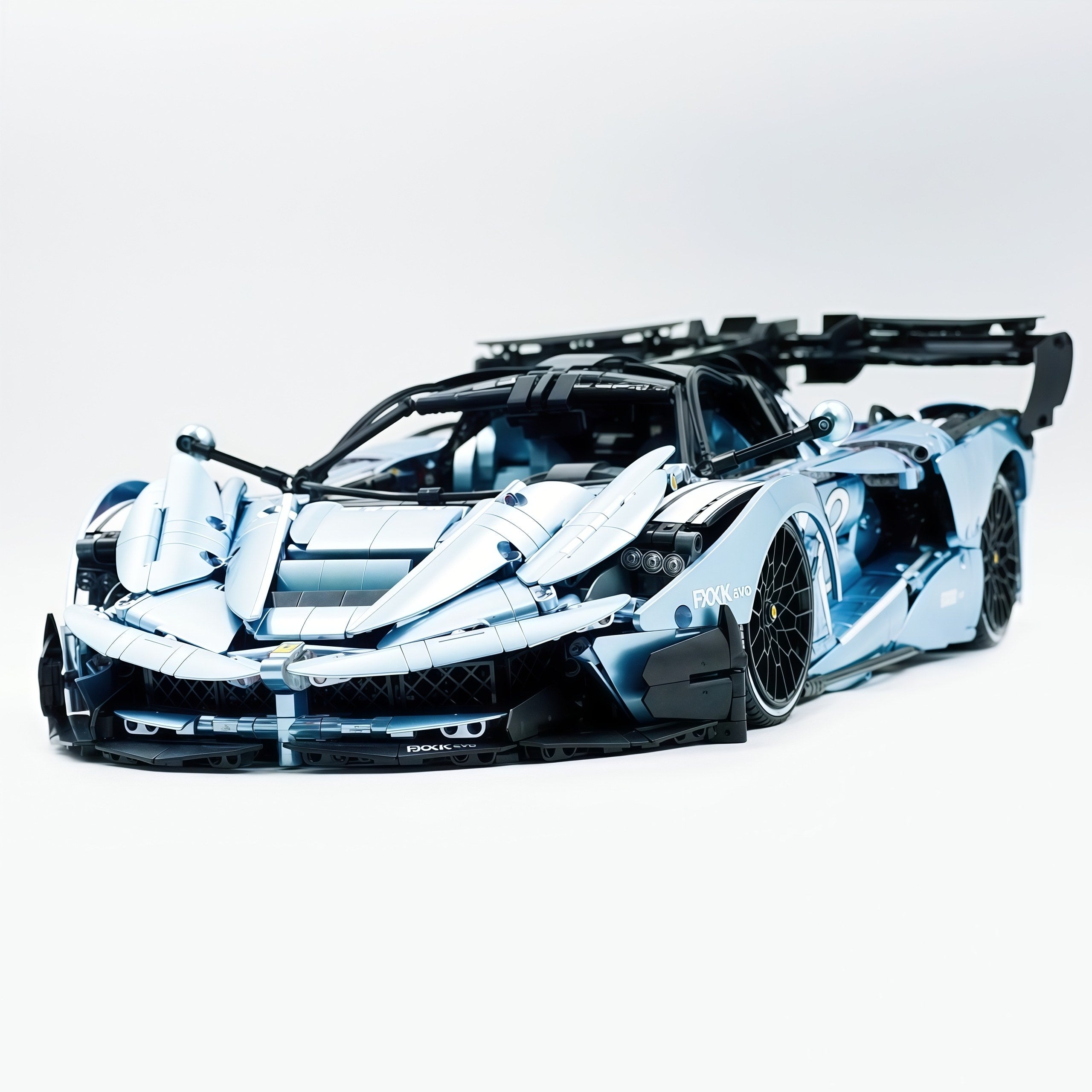 1: 8 LaFerrari FXXK EVO Custom Modified, The Captivating Bolivian B1lue Enamel Paint, Oversized Rear Wing (4739 Pcs)