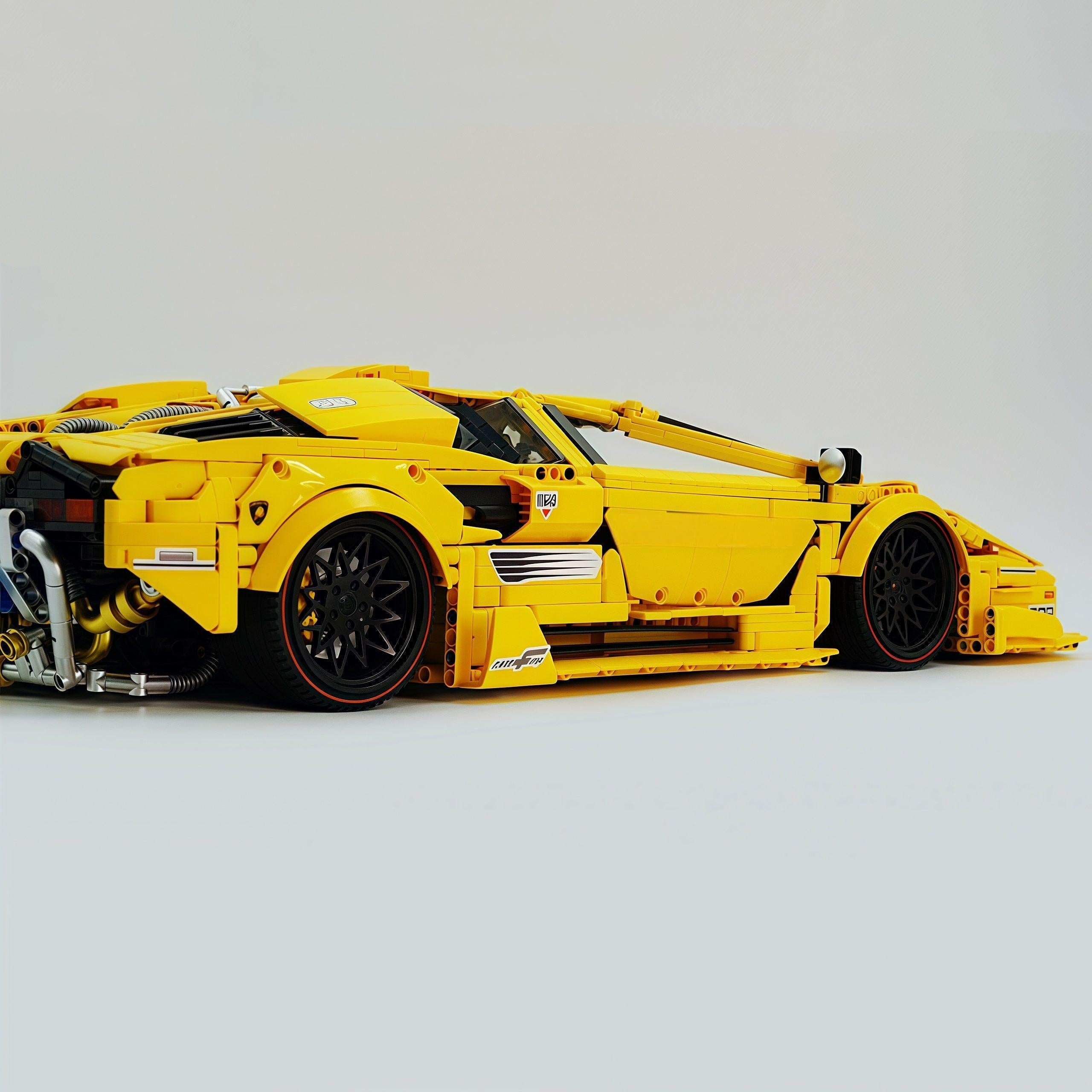 1:8 Lamborghini Countach LP5000 Building Set, Vibrant Yellow Customized Edition (3970+ PCS)