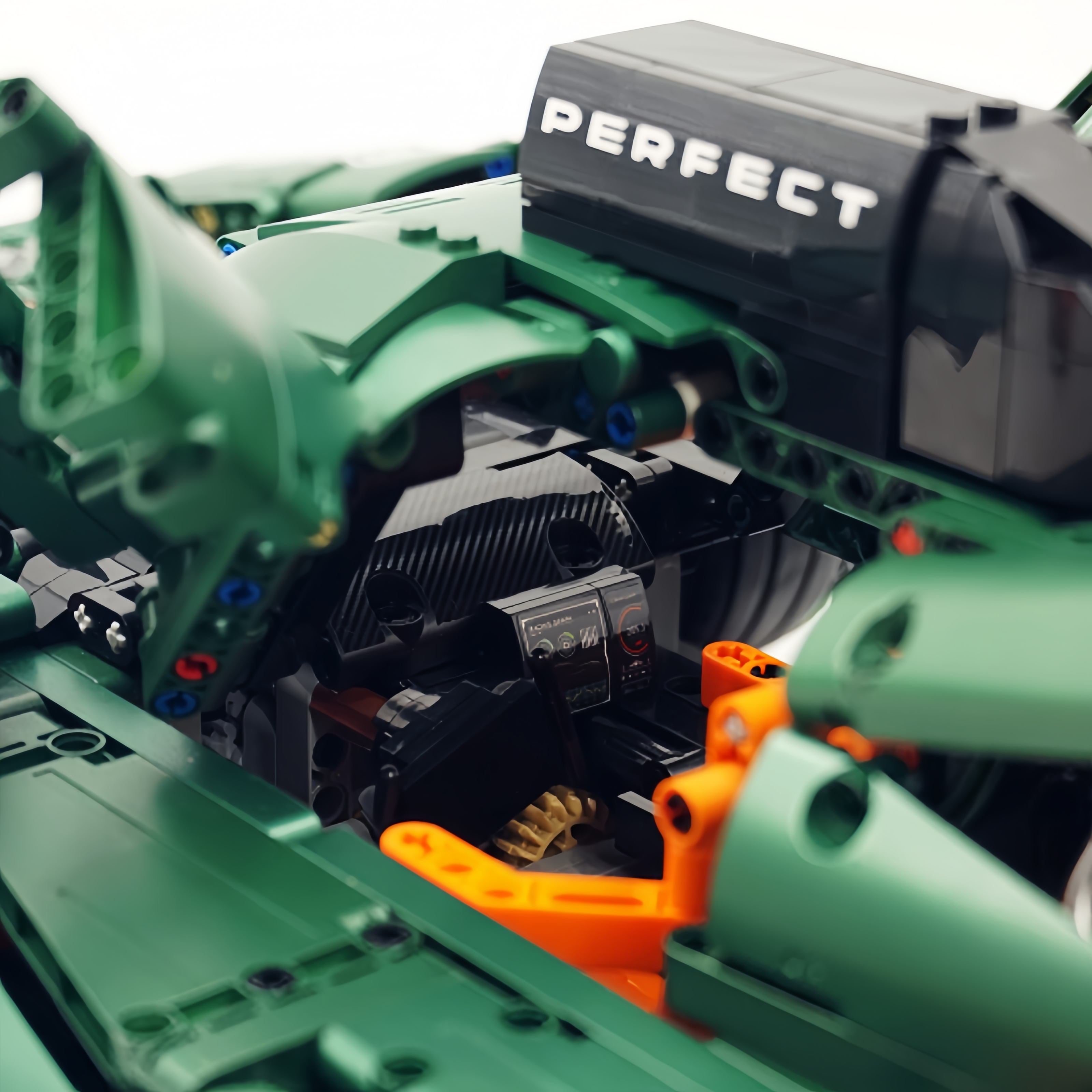 1: 8 Le Mans 9×8 RaceCar Juegos de construcción con control remoto, alerón trasero elevador eléctrico, faros fluorescentes (3746 piezas)
