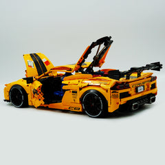 1: 8 juegos de construcción de superdeportivo Corvette C8 con control remoto, cola elevadora eléctrica, chasis elevador eléctrico, puerta eléctrica (3788 piezas)