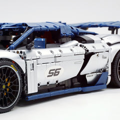 1:8 The Ultimate FERRARI F80 | Remote Controlled V6 Prancing Horse Hypercar | Silver Limited Edition (3998pcs)