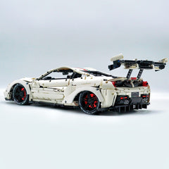 1:8 The Ultimate Ferrari 488 Supercar, GTR-style widebody kit and large rear wing (3237 PCS)