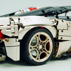 El superdeportivo Pagani Utopia definitivo a escala 1:8 | Edición limitada V12 italiano exótico dorado champán (3314 piezas)