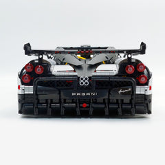 1:8 Pagani Huayra bañado en plata Ultimate Edition (4708 piezas)