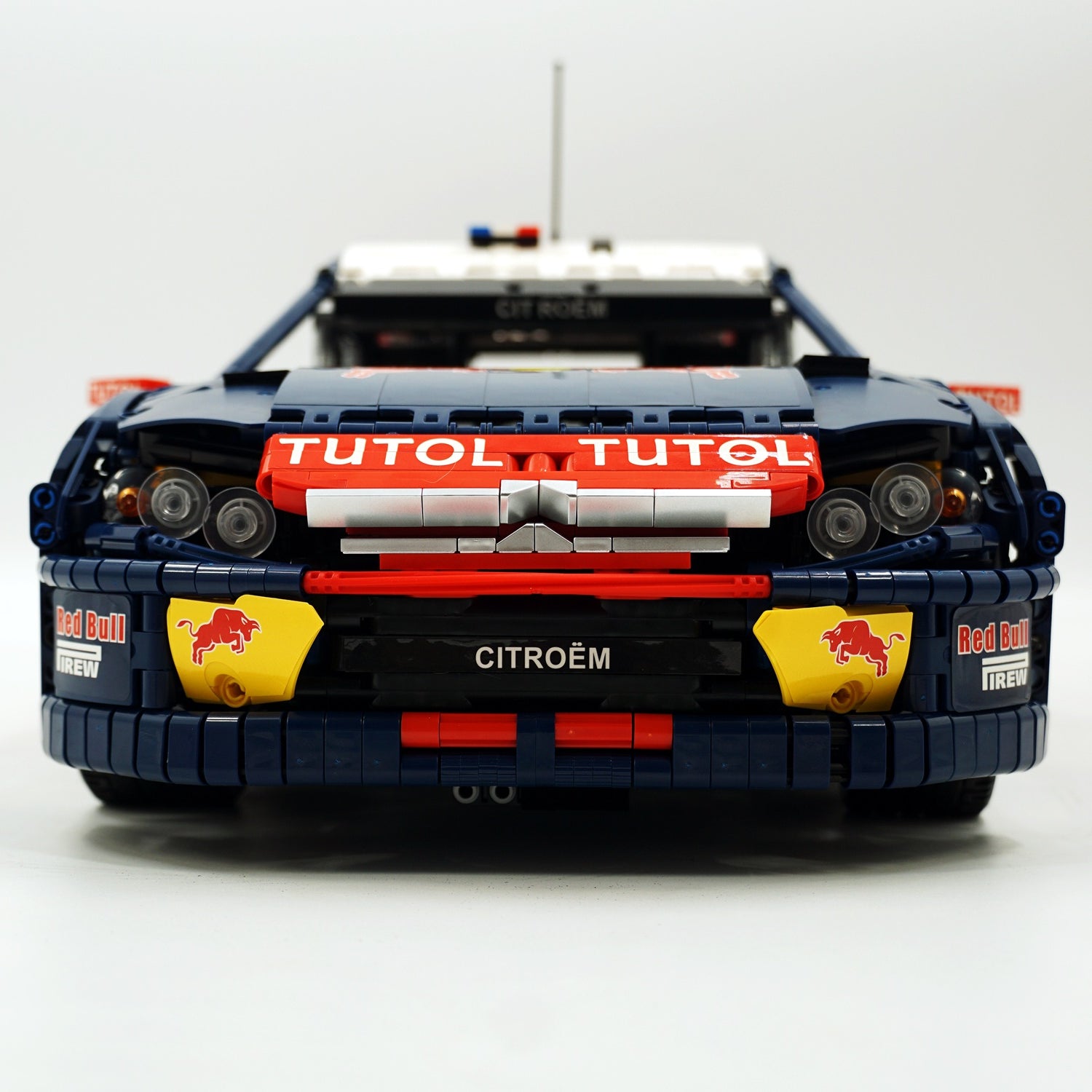 1:8 Citroën C4 WRC French Rally Car | 4606pcs