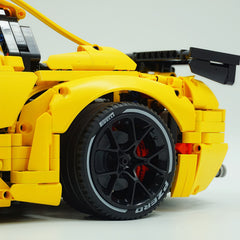 1: 8 Ford Shelby GT500, Yellow Customized Version (3400PCS)