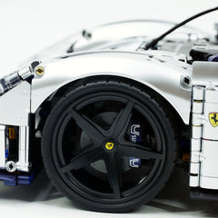 The Ultimate FERRARI F80 Prancing Horse Hypercar 4702pcs | Silver Limited Edition