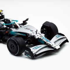 1:8 Mercedes-Benz Abu Dhabi W15 F1 Racing Car (1912 Pcs)