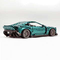 1:8 Aston Martin Valour | RC British Hypercar | Emerald Green Pearlescent Paint Edition (3828 PCS) - BAV BRICK