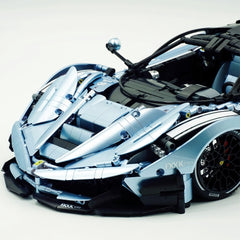 1: 8 LaFerrari FXXK EVO Custom Modified, The Captivating Bolivian B1lue Enamel Paint, Oversized Rear Wing (4739 Pcs)