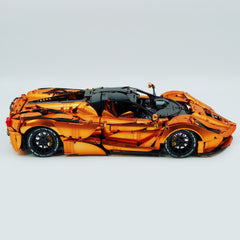 1: 8 LaFerrari Supercar, Customized Orange Gold Edition, Fully Detailed Simulation, The Ultimate Collectible, None-Remote Controlled (4739Pcs)