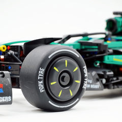 1:8 Aston Martin AMR25 F1 Car (1912 Pcs)