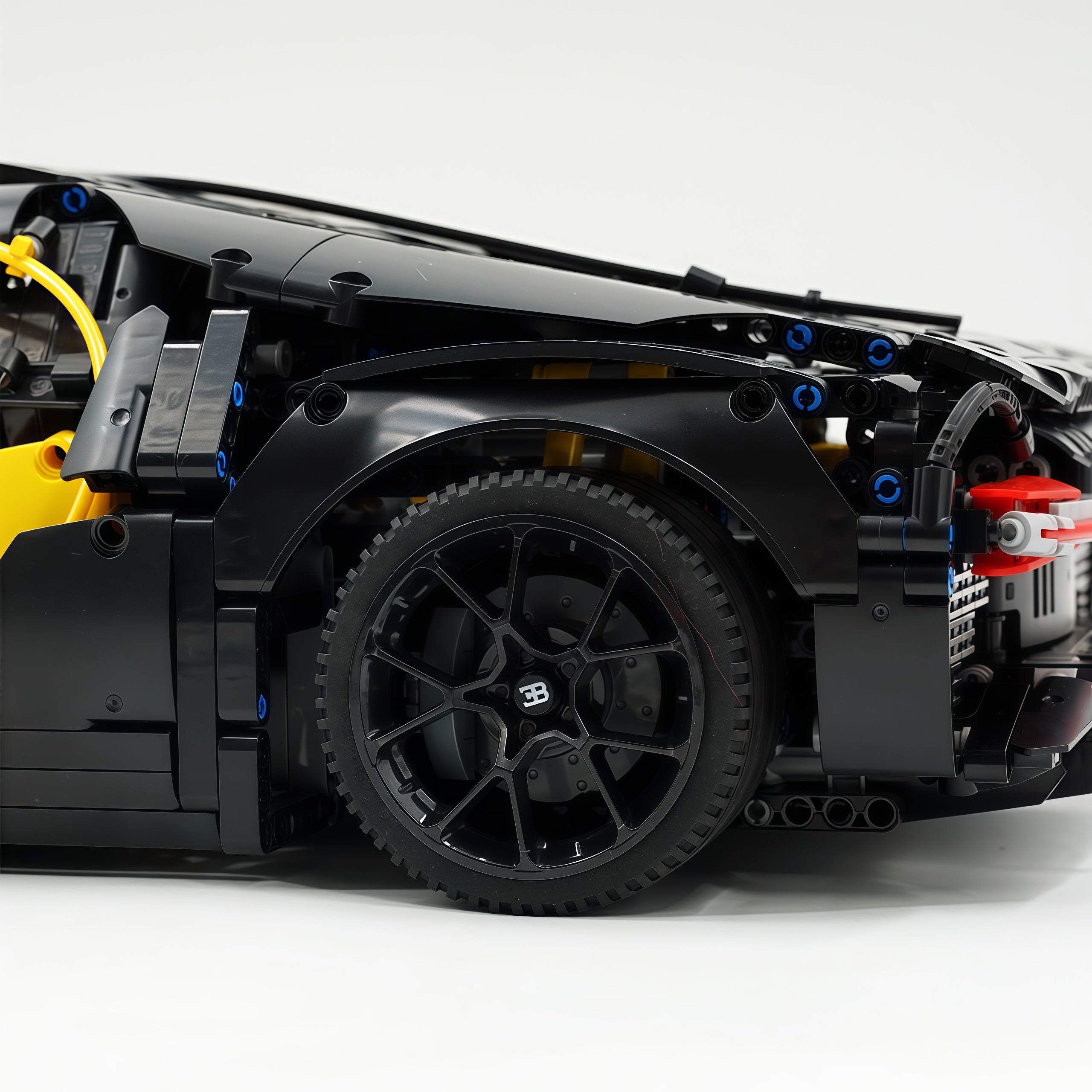 1: 8 Bugatti Chiron, Custom Modified Yellow+Black Edition (4031PCS)