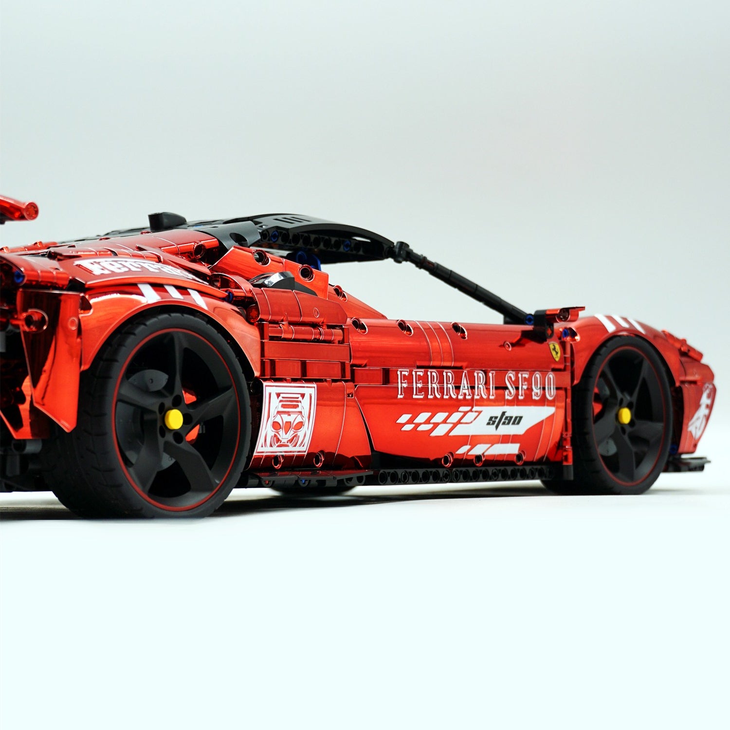 1:8 Ferrari SF90XX Red Plating Limited Color, The Ultimate Supercar, More Than 12 Features Restored(4100 Pcs)