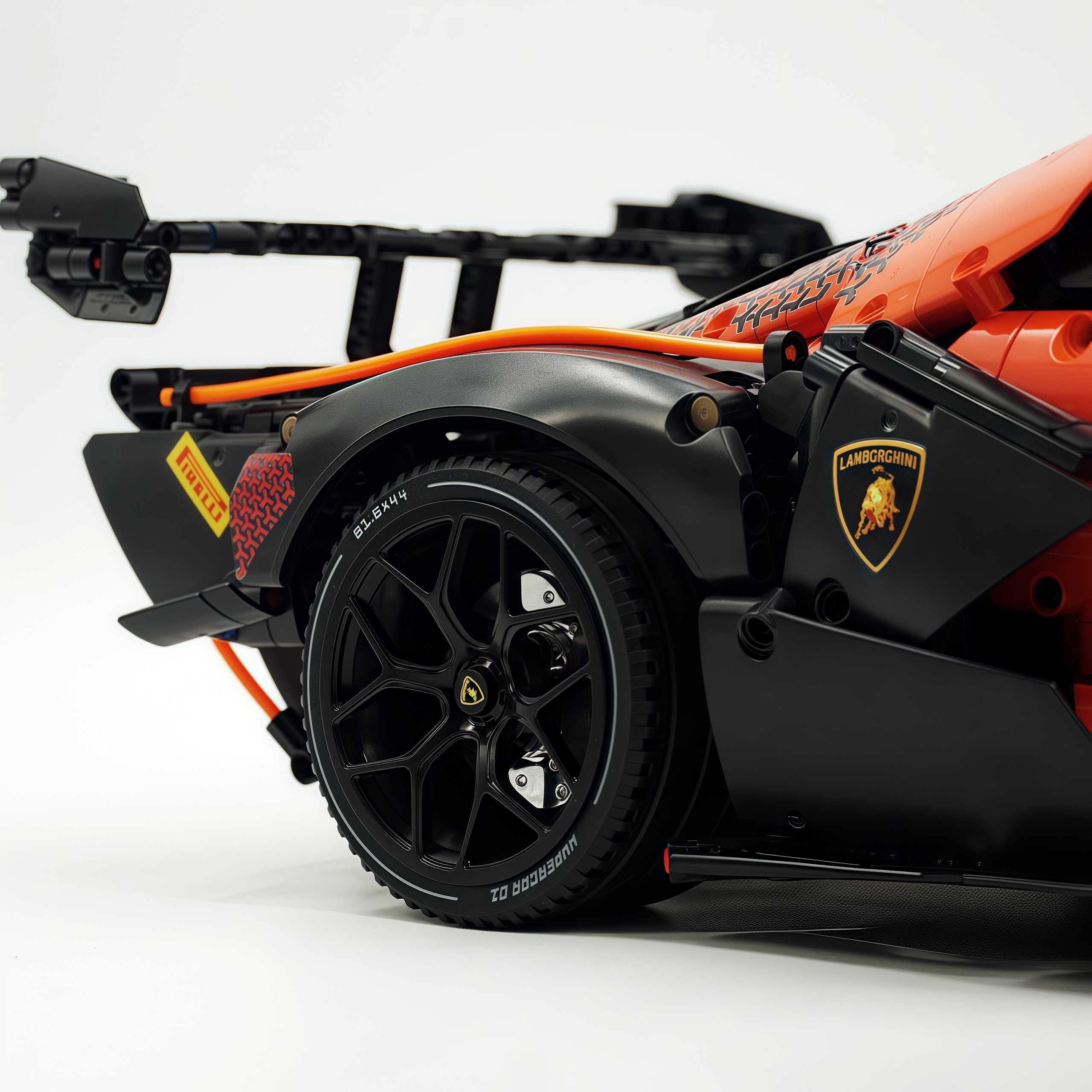 1: 8 The Ultimate Lamborghini Essenza SCV12, Sports Red Limited Edition (4100+PCS)