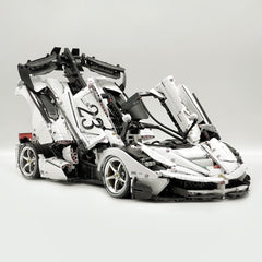 1: 8 LaFerrari FXXK EVO Custom Modified, Rare Pearl White Enamel Paint, Oversized Rear Wing (4739 Pcs)