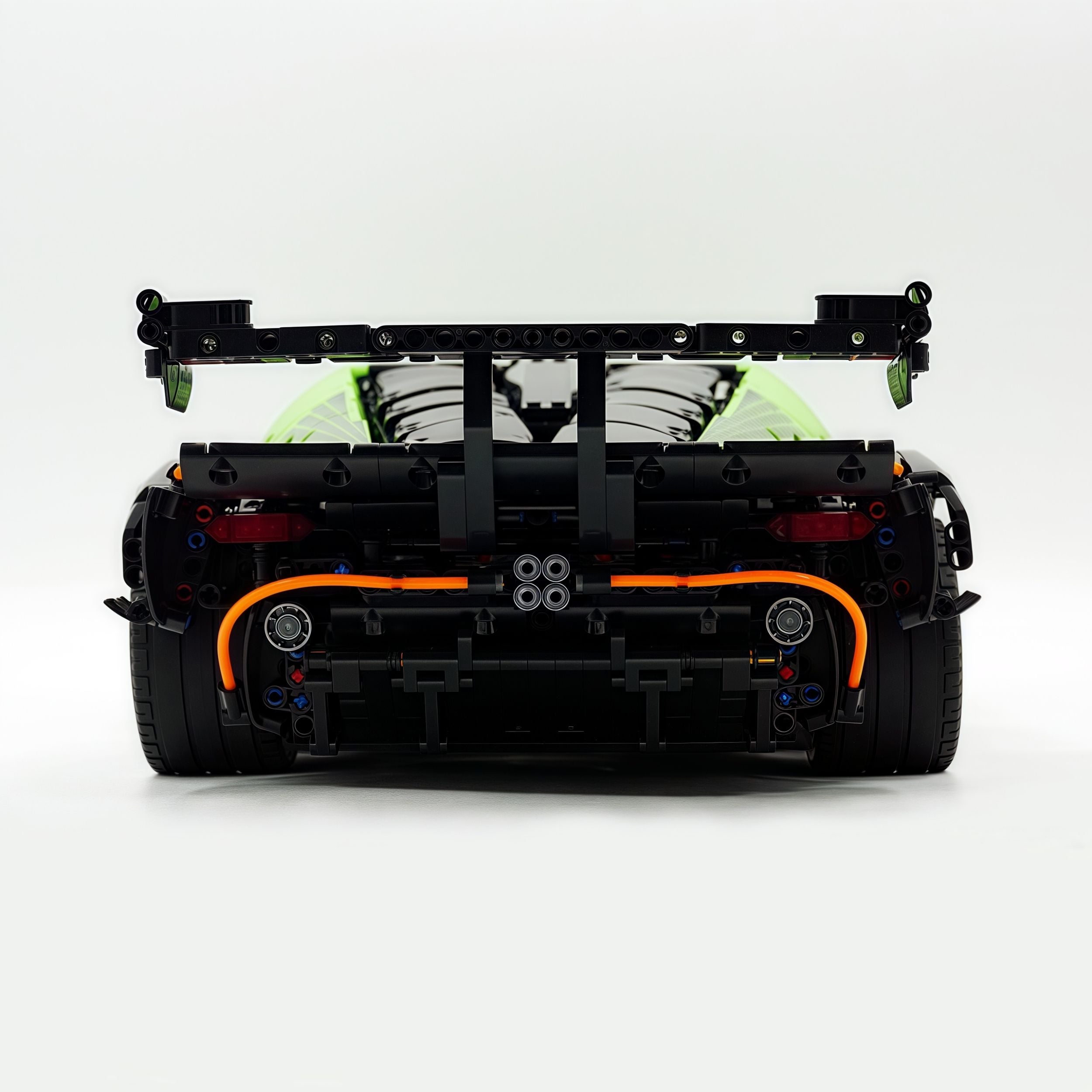 1: 8 The Ultimate Lamborghini Essenza SCV12 (4100+PCS)