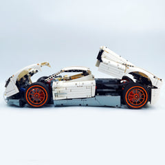 1:8 Pagani Utopia | Paint White Collector’s Edition (4719 PCS)